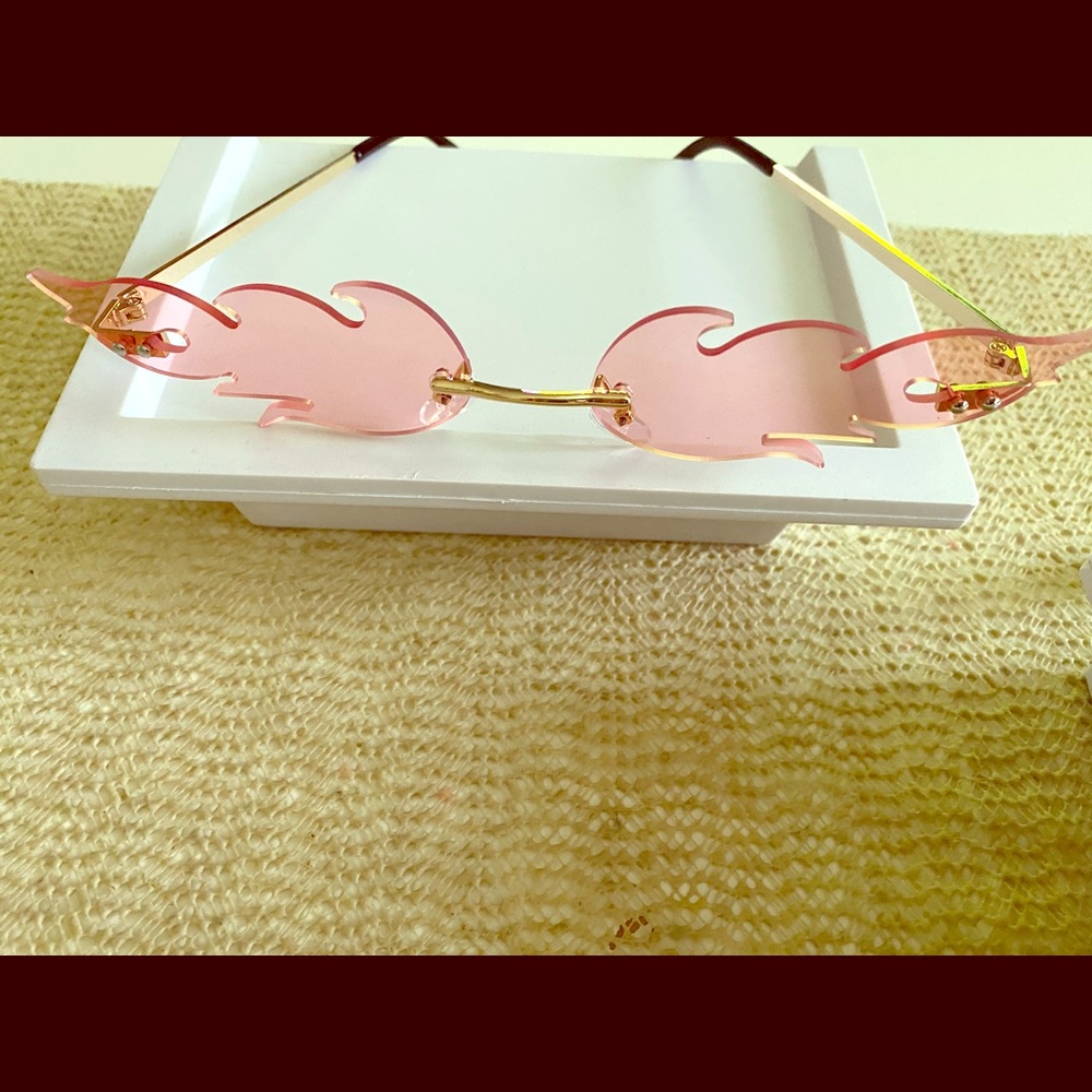 New pink “Hot Like Fire” flame shades